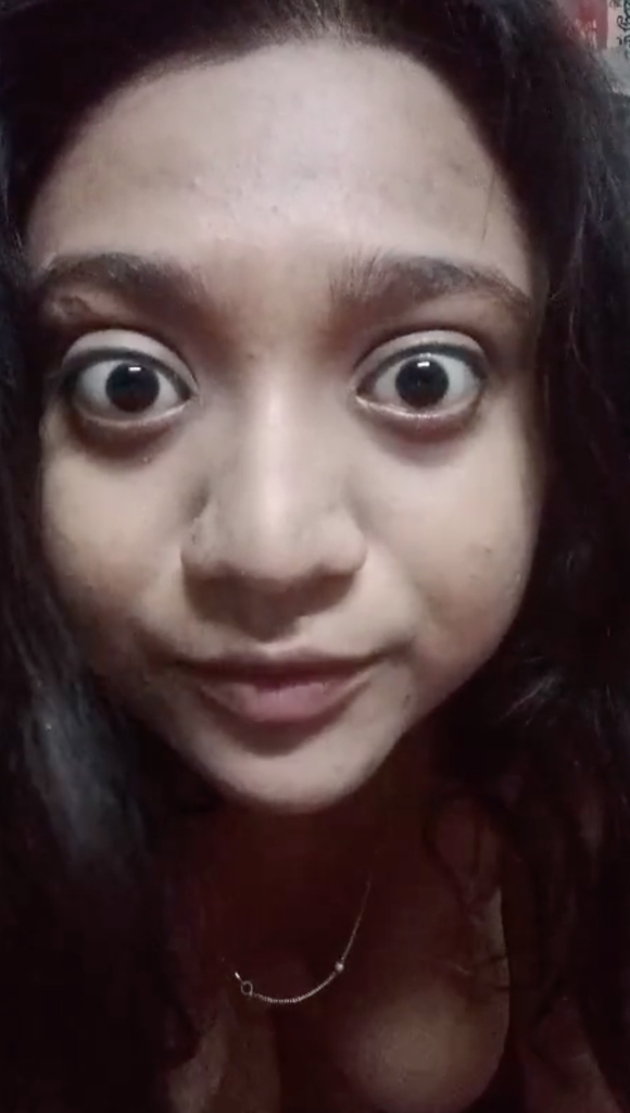 Bengli showing hot body viral video