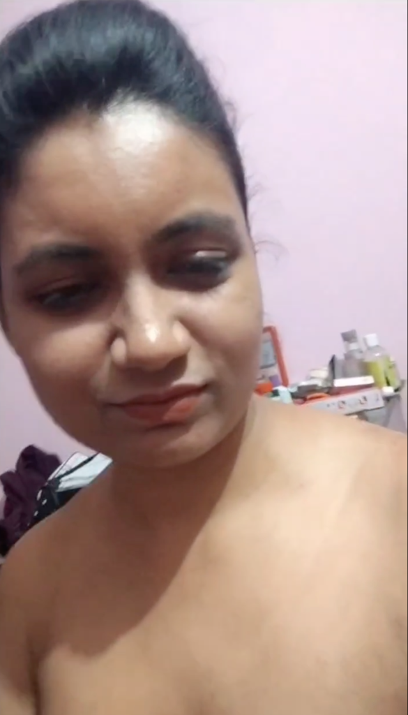 Bhabhi showing ass and pussy