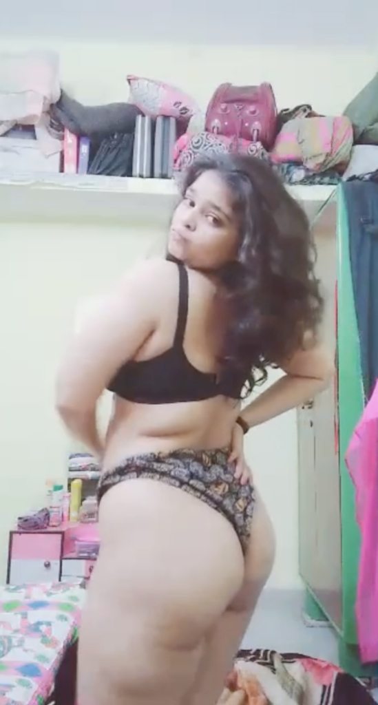 Chubby showing big ass and boobs