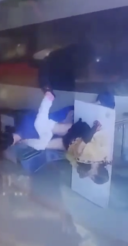 Pakistani bhabhi caught by dad